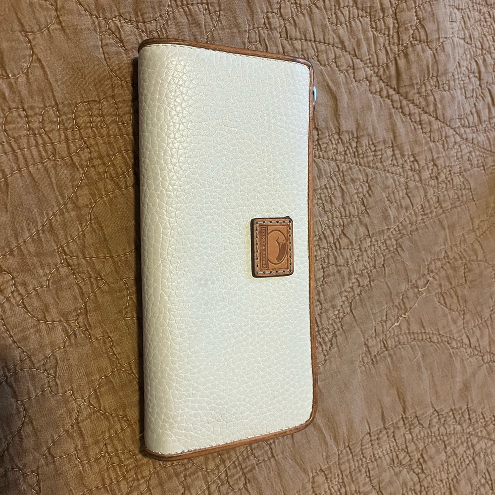 Dooney & Bourke Cream Wallet
